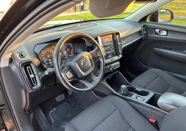 Volvo XC 40 cena 115000 przebieg: 231222, rok produkcji 2019 z Radom małe 121